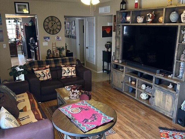 Building Photo - 2 Bedroom Condo in El Paso