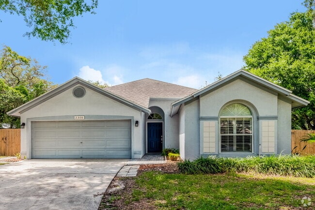 Building Photo - 2308 Kenwick Dr