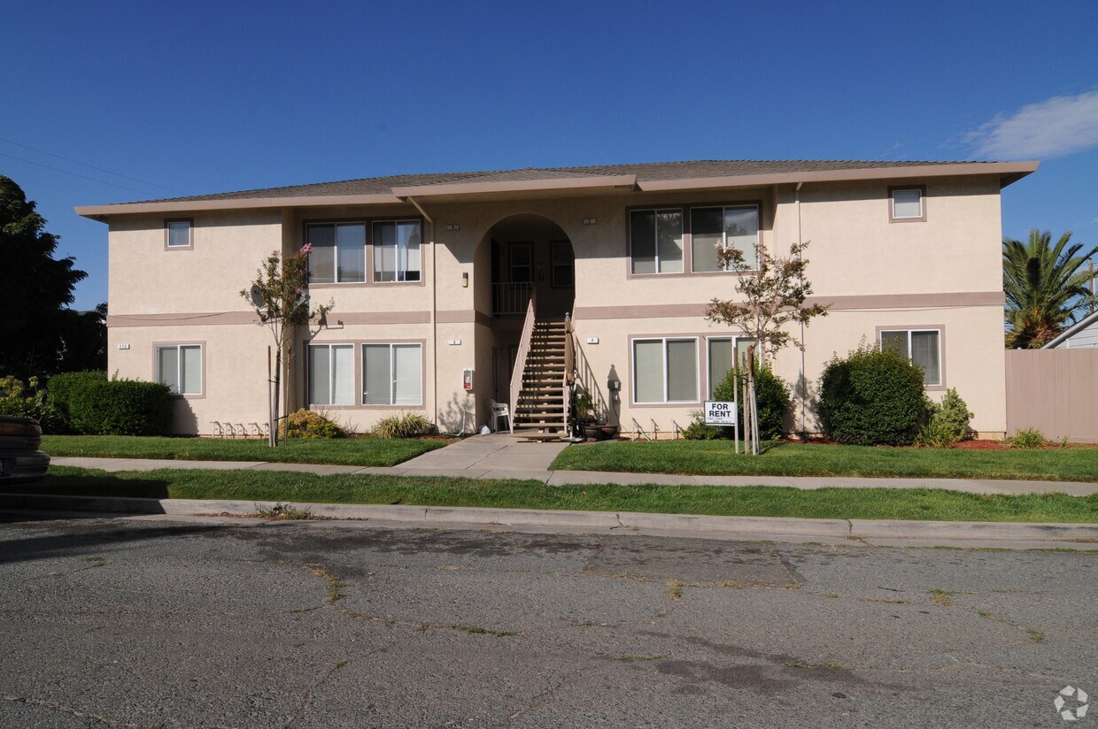 Building Photo - 436-450 Montezuma St