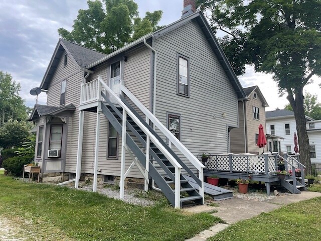 Building Photo - 334 E Washington St