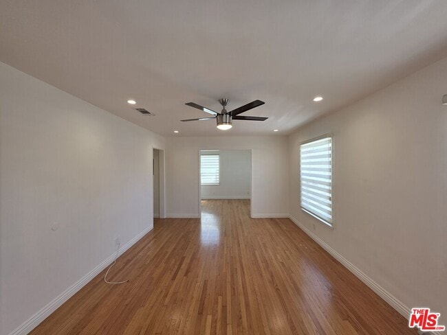 Building Photo - 102 Gaviota Ave
