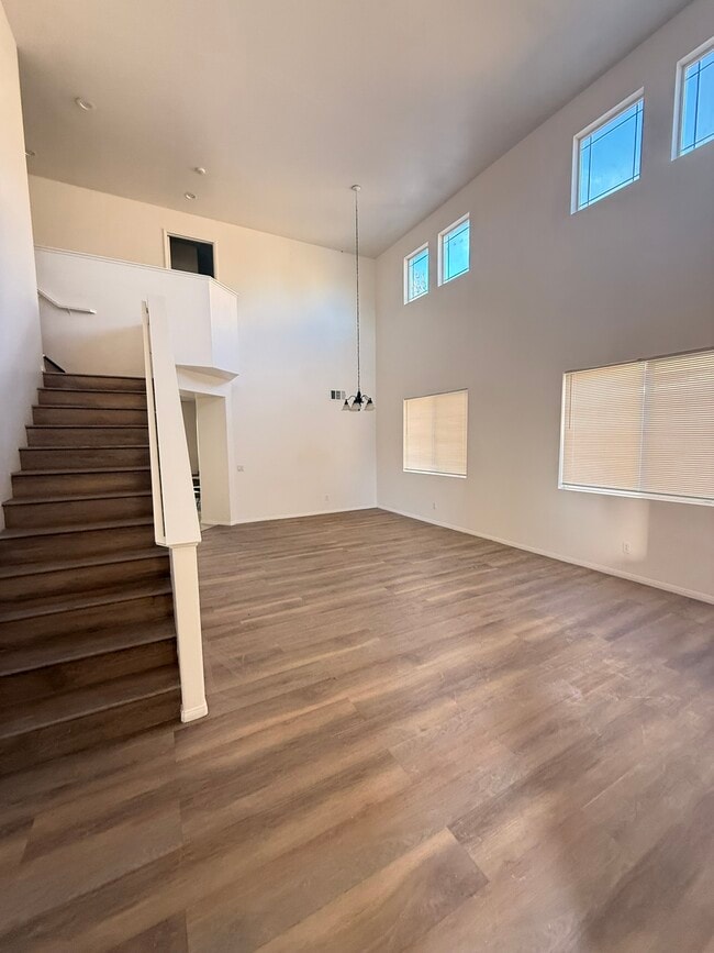 Foto del edificio - 15866 Barrel Cactus Ln