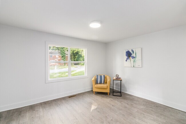 Building Photo - 204 Colleton Rd