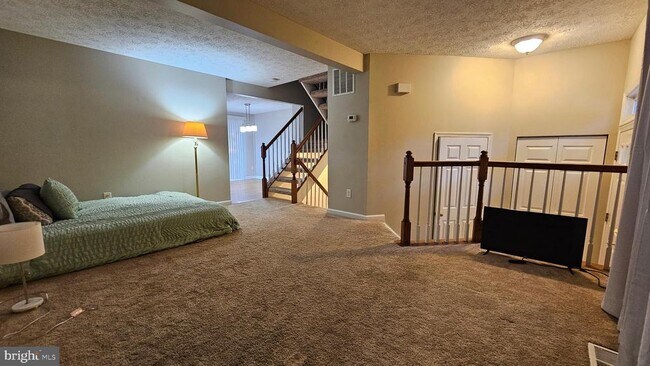 Foto del edificio - 1196 Swanhill Ct