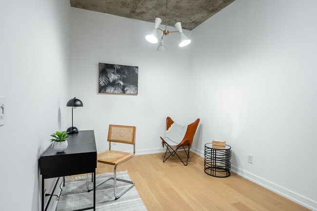 Building Photo - 29 Camden St