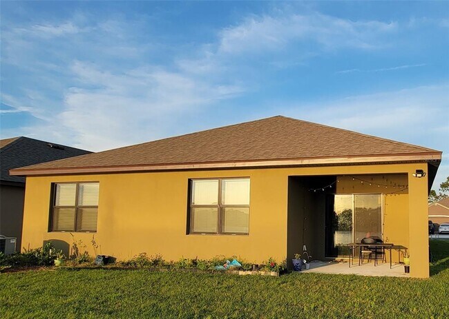 Building Photo - 978 Remington Green Dr SE