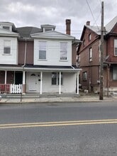 Building Photo - 305 S 8th St