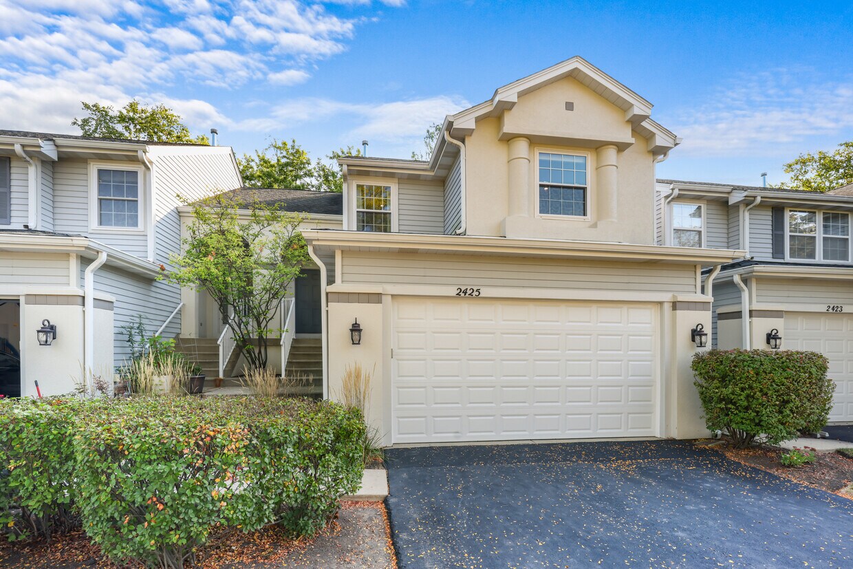 Primary Photo - 2425 Palazzo Dr