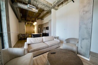 Building Photo - 7920 NE 2nd Ave