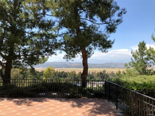Foto del edificio - 893 Terrace Ln W