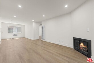 Building Photo - 635 Westmount Dr