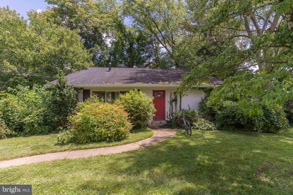 Foto principal - 10305 Forest Ave