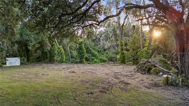 Foto del edificio - 4905 Nesmith Rd