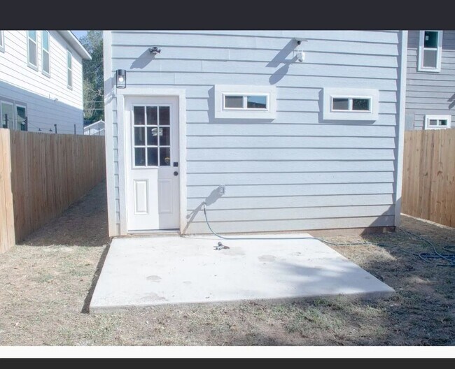 Foto del edificio - 2207 Anderson St