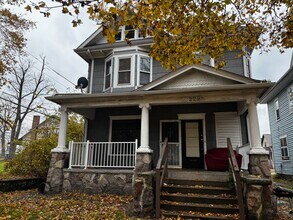 Building Photo - 229 N Washington Ave