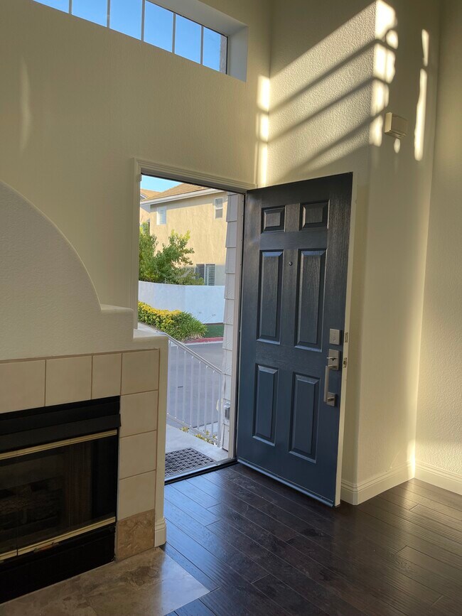 Building Photo - 5639 Vercelly Ct