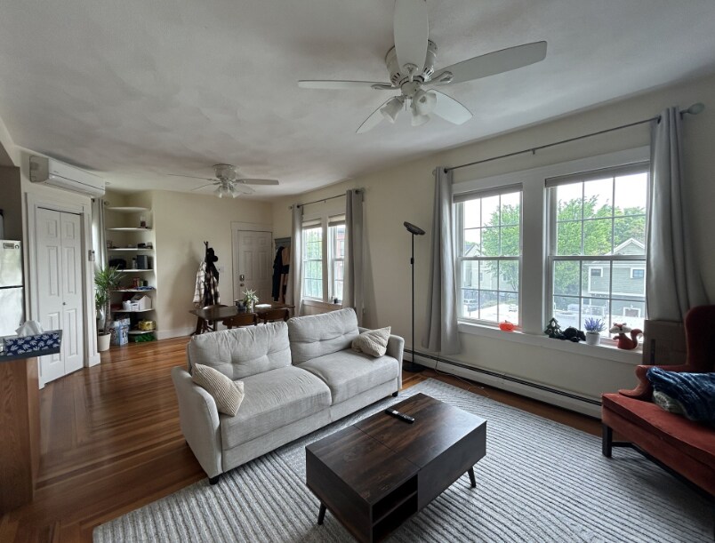 Primary Photo - 340 Putnam Ave