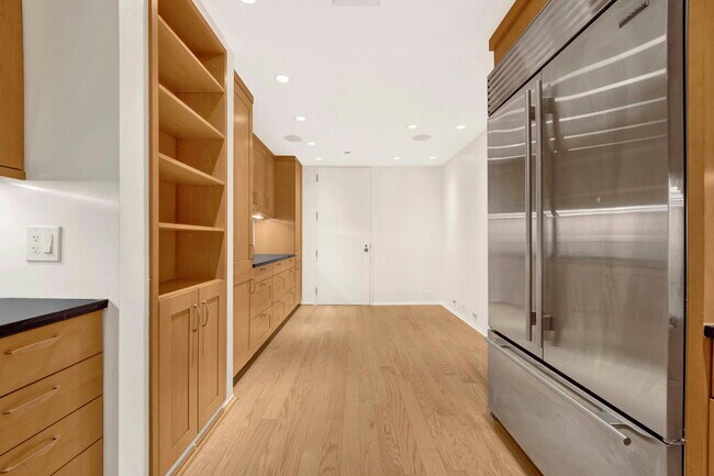 Foto del edificio - 680 N Lake Shore Dr