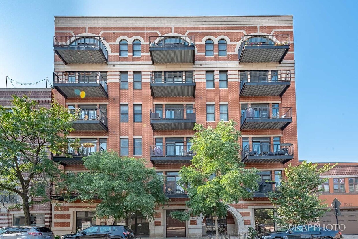 Foto principal - 1355 W Washington Blvd
