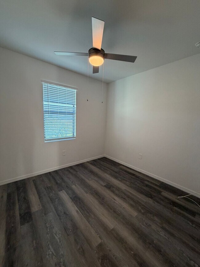 Foto del edificio - 720 SE 8th Terrace