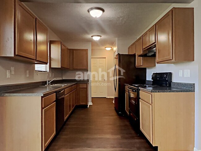 Building Photo - 8111 Retreat Lane