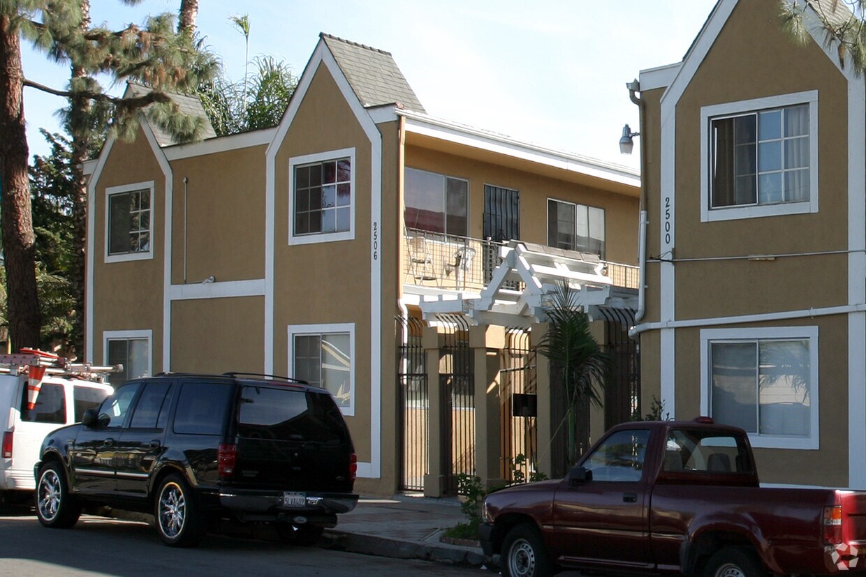Primary Photo - 2506 E Spaulding St