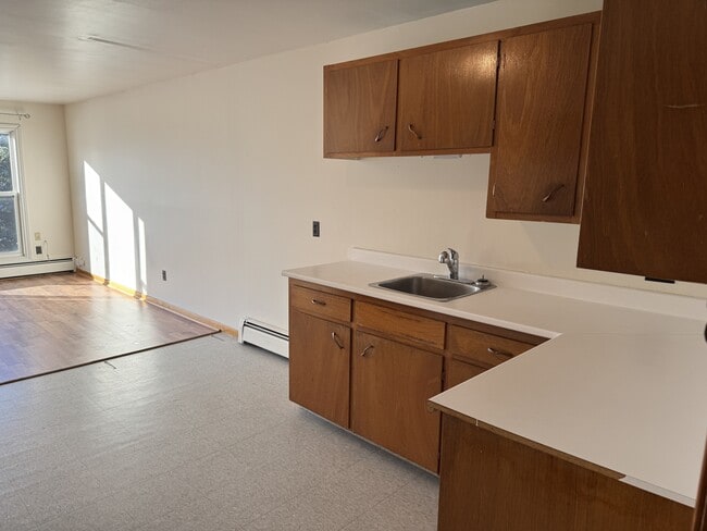 Building Photo - 162 McSweeney Ave