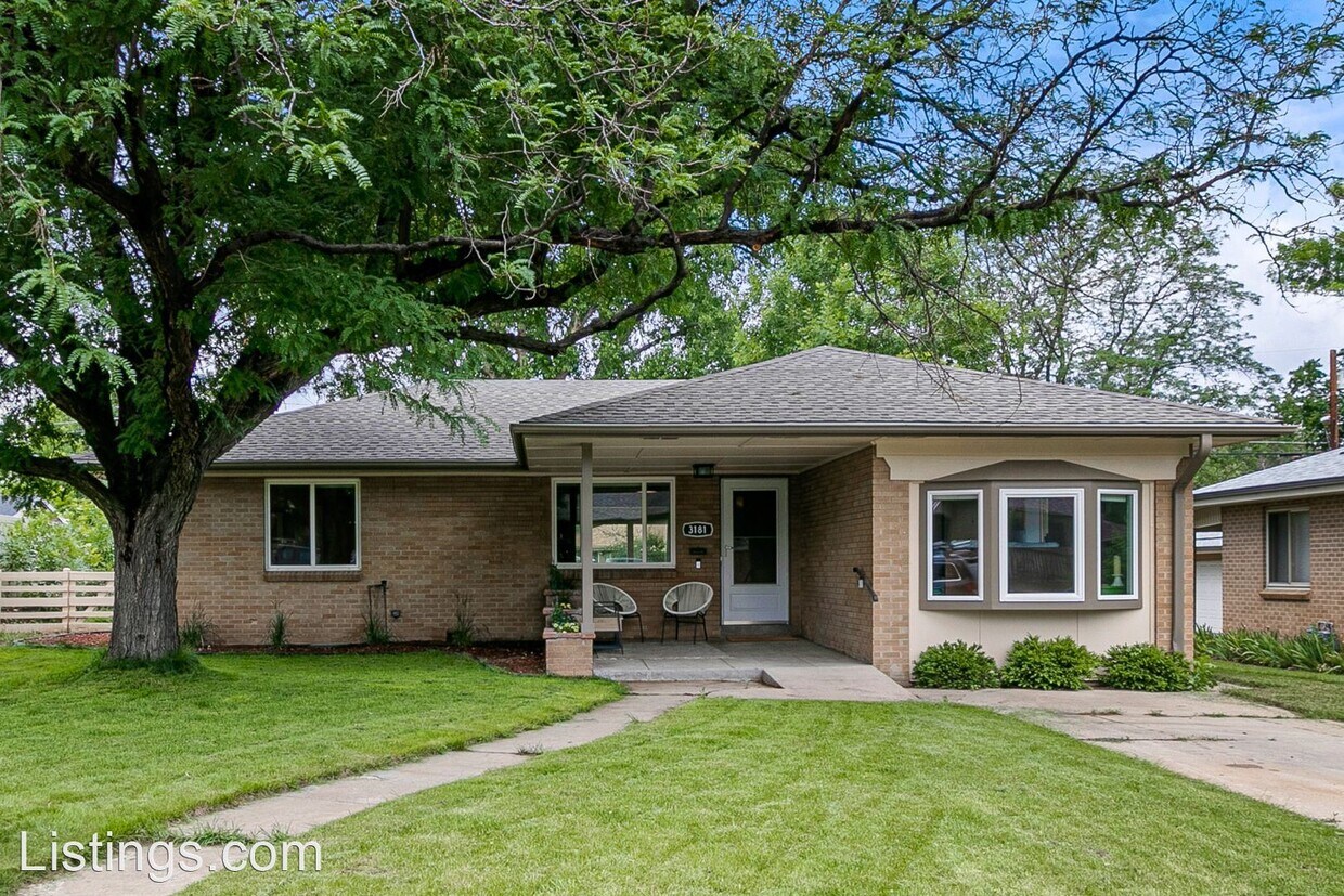 Foto principal - 3 br, 2 bath House - 3181 S Humboldt St
