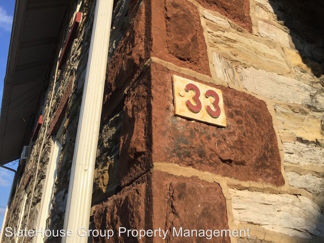 Building Photo - 339 Boyd St