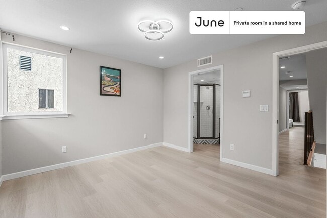 Building Photo - Room in Shared 5 bed/5 bath home