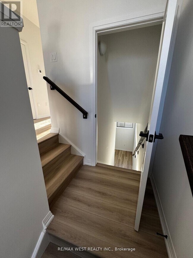 Building Photo - 55 Tom Brown Dr