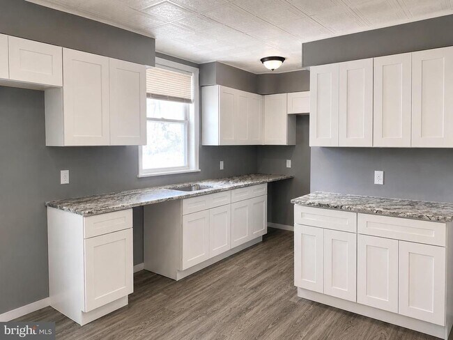 Building Photo - 229 N 65th St