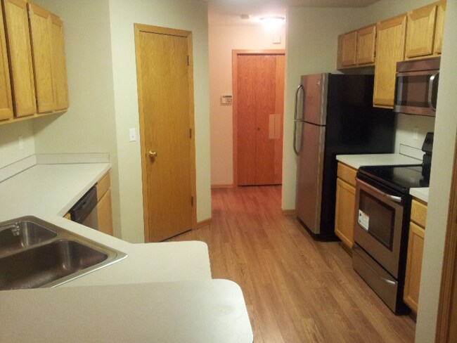 Foto del edificio - 1033 Lovell Ave W