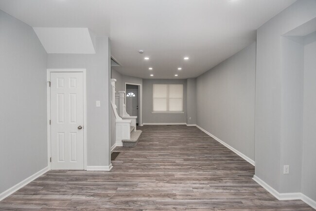 Foto del edificio - 4644 N 12th St