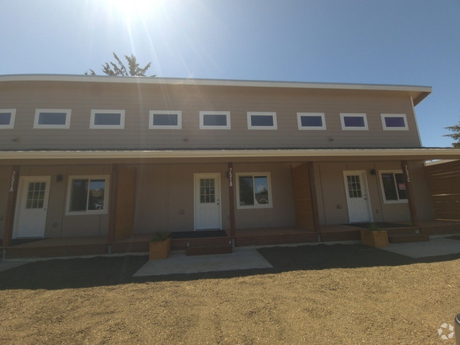 Building Photo - 751 Point Brown Ave SW