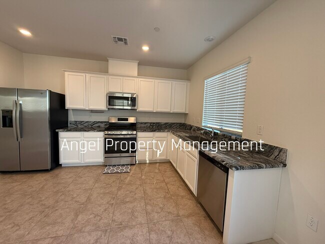 Building Photo - 12716 Scholarly Wy