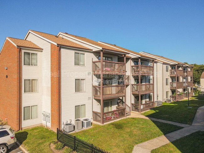 Photo - 302 Wells Ct Apartment