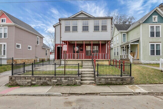 Building Photo - 1581 Franklin Ave