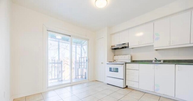 Photo du bâtiment - 3775 Av Laurier E