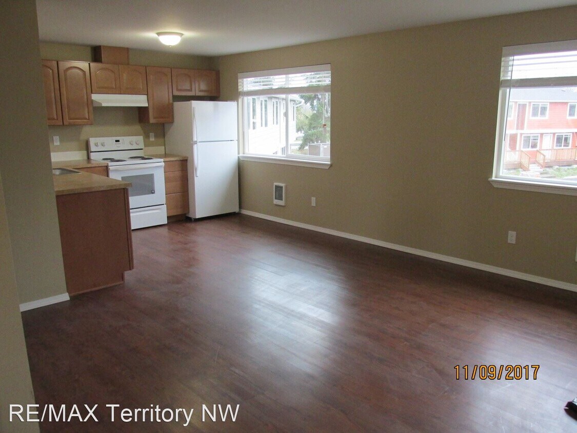Foto del edificio - 2 br, 1 bath Apartment - 215 N. Norris Street