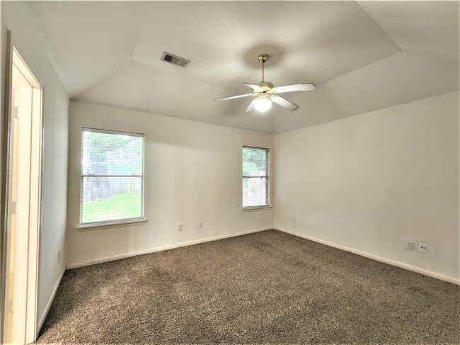 Building Photo - 5819 Flower Gate Dr