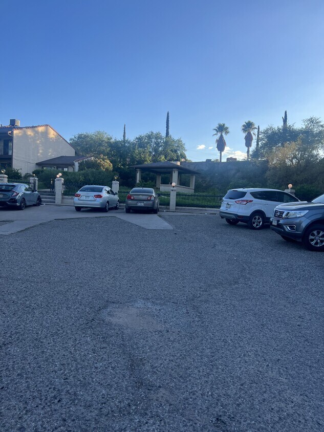 Primary Photo - 793 W Mesa Verde Dr