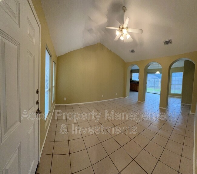 Building Photo - 4229 Flamingo Ave W
