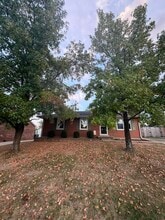 Building Photo - 3608 Fox Run Rd