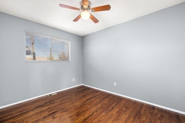 Foto del edificio - 2 Bedroom, 1 Bath Apartment