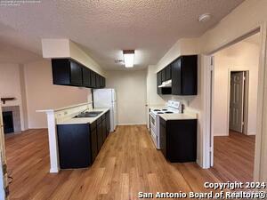 Building Photo - 6330 Green Top Dr