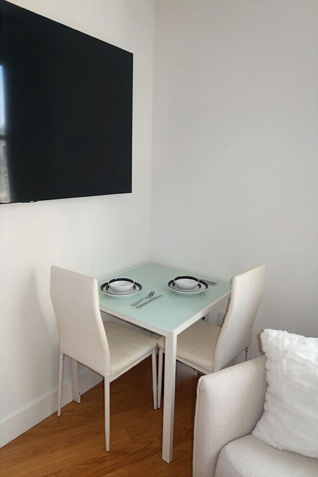 Foto del edificio - 500 W 50th St