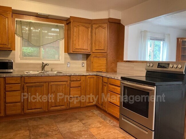 Foto del edificio - 2812 Rocky Point Rd NW