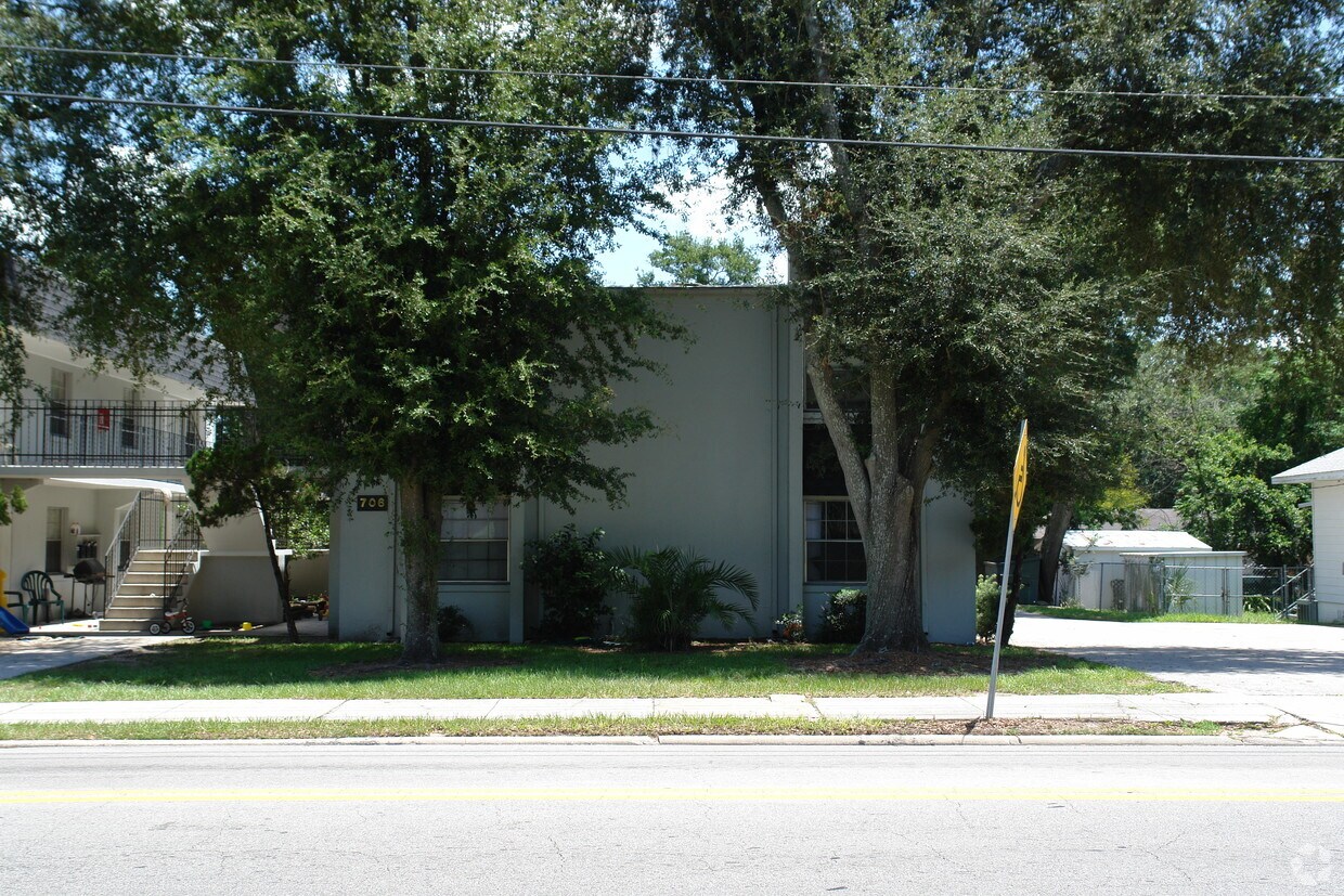 Foto del edificio - 706 N Ingraham Ave