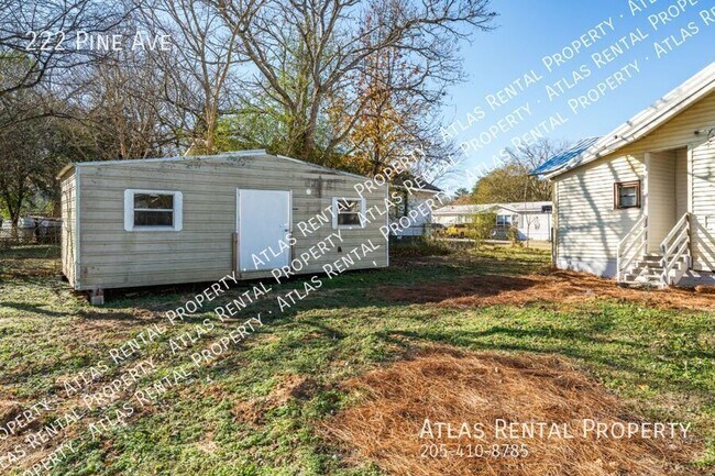 Foto del edificio - 222 Pine Ave